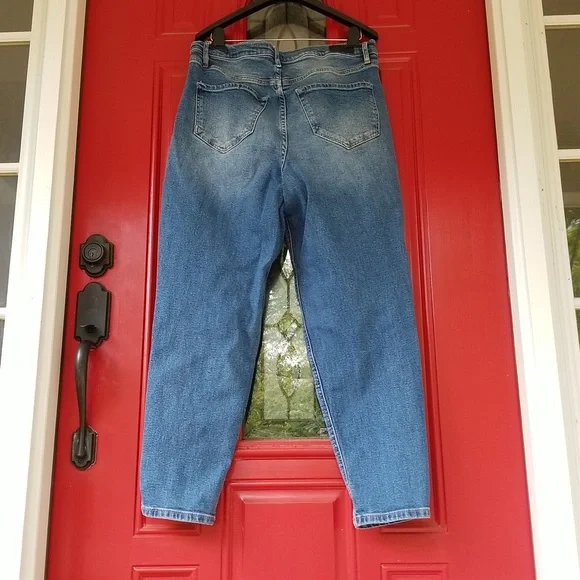 Super Deal! Nicole Miller Nomad High Rise Relaxed Boyfriend jeans, size 12 - Picture 2 of 6